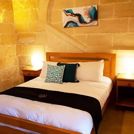 Nirvana Gozitan & Pool - Happy * Qala