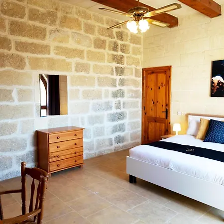 Nirvana Gozitan & Pool - Happy Apartment *