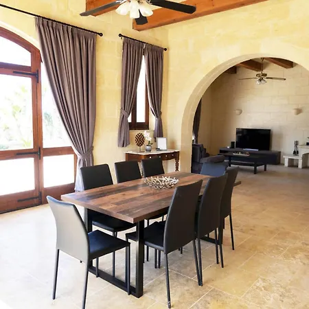 Nirvana Gozitan & Pool - Happy Apartment *