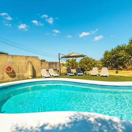 Nirvana Gozitan & Pool - Happy Apartment *