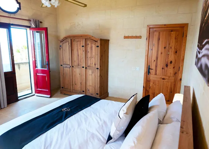 Nirvana Gozitan Villa&pool - Happy Qala