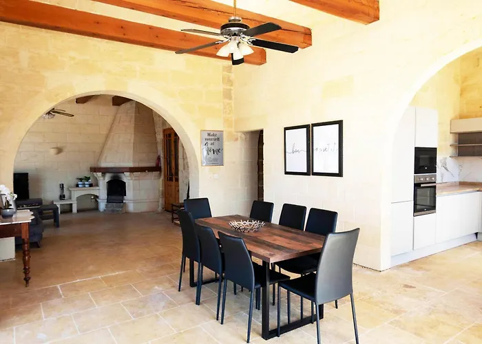 Nirvana Gozitan Villa&pool - Happy Qala