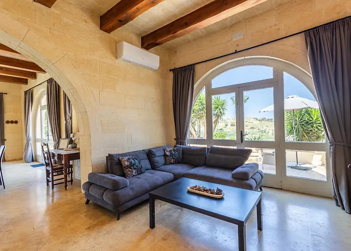 Nirvana Gozitan & Pool - Happy Qala